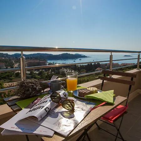 Apartment Overwhelming Mediterranean Sunset